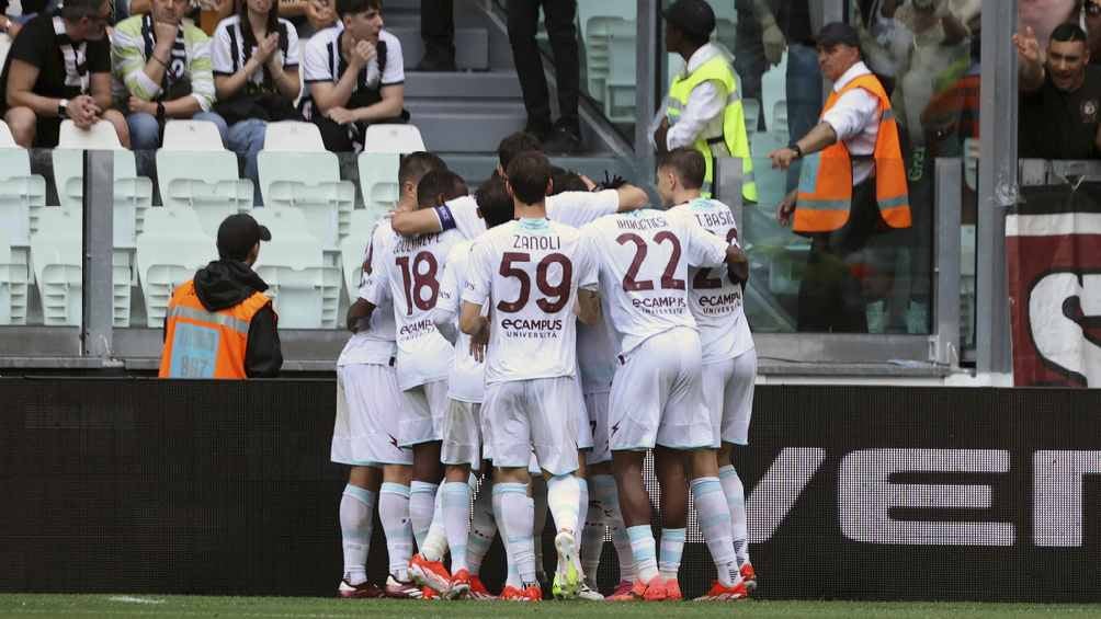 Salernitana pegó primero