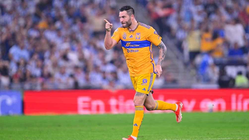 André-Pierre Gignac y su emotivo festejo tras anotar en el Clásico Regio