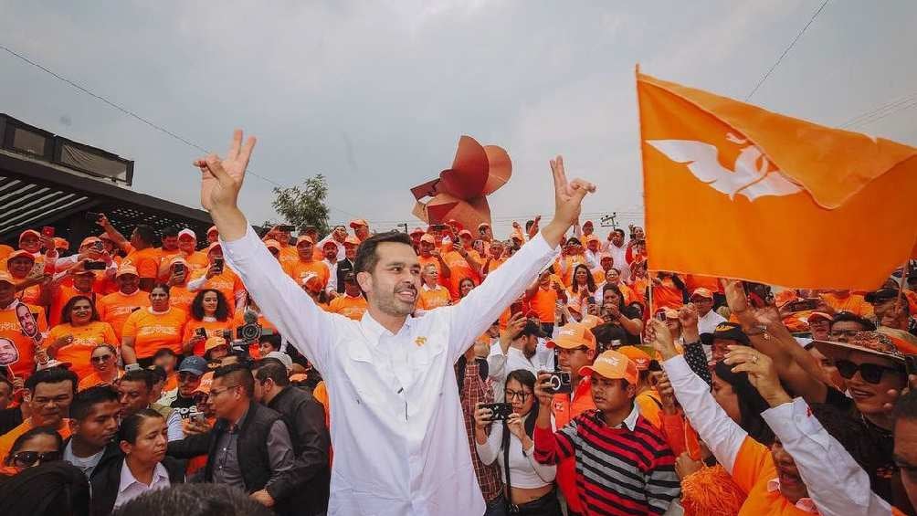 El candidato de Movimiento Ciudadano dice que va en segundo lugar en las encuestas. 