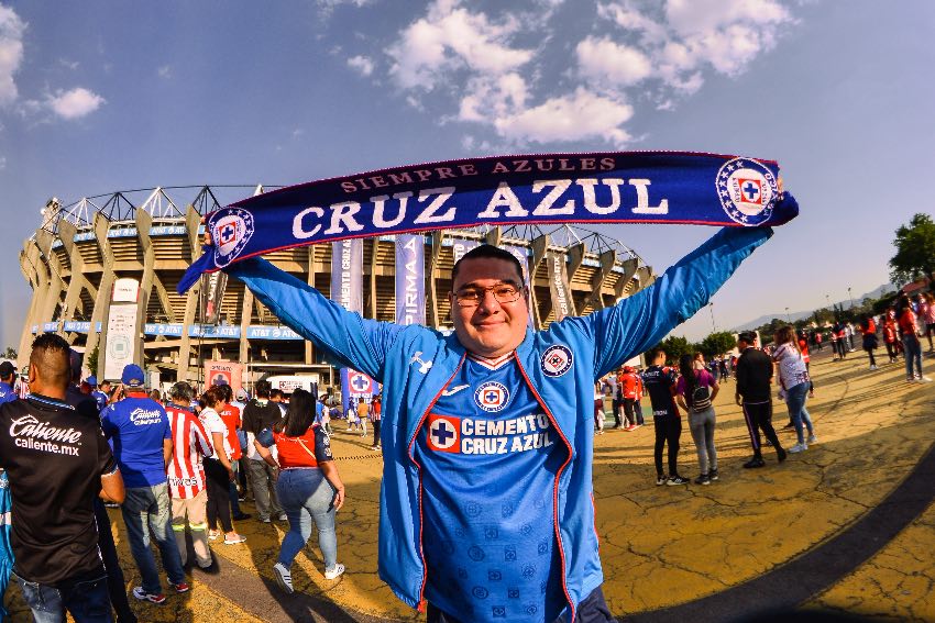 Afición de Cruz Azul en la J10 en el Azteca