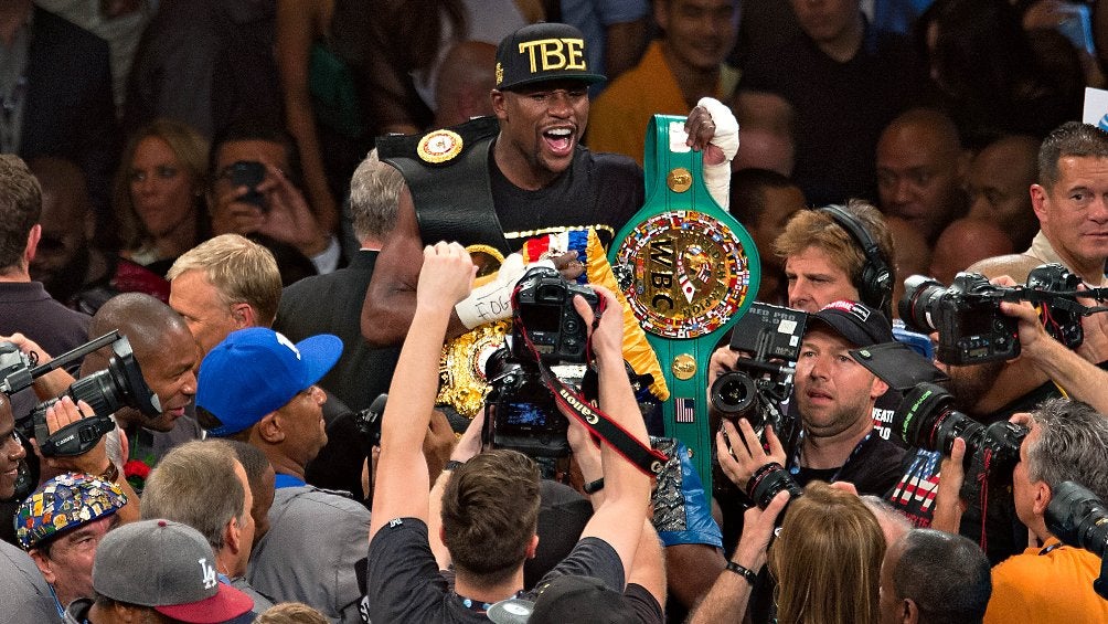 Floyd Mayweather sostendrá revancha ante Víctor Ortíz en la Ciudad de México