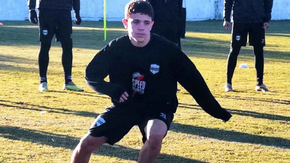 ¡Histórico! Mateo Apolonio se convirtió en el jugador más joven en debutar con tan sólo 14 años