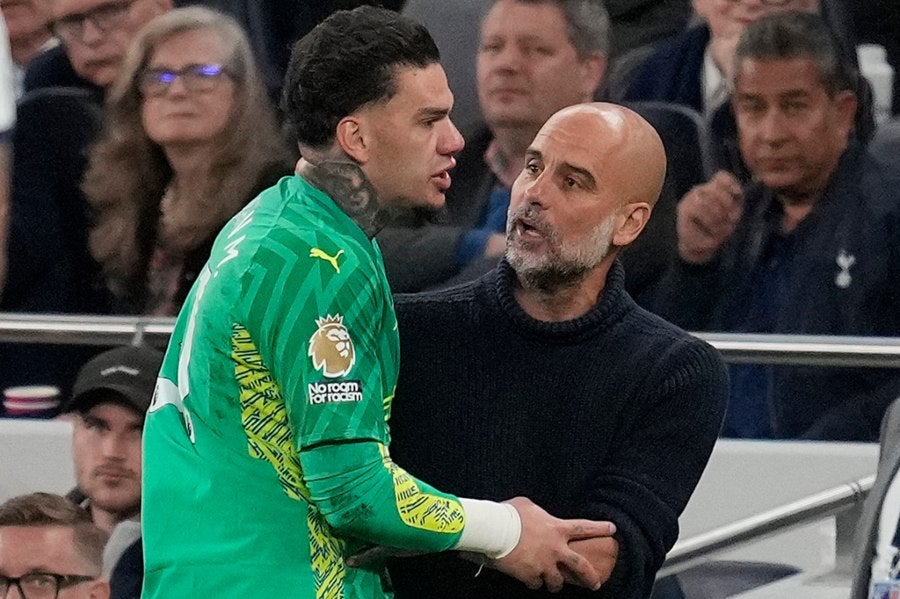 Ederson salió molesto tras ser sustituido