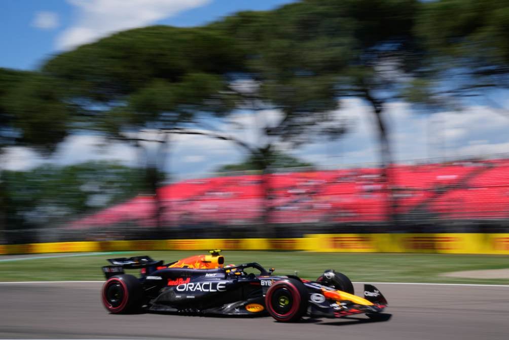 Checo Pérez en el Autódromo Enzo e DIno Ferrari 