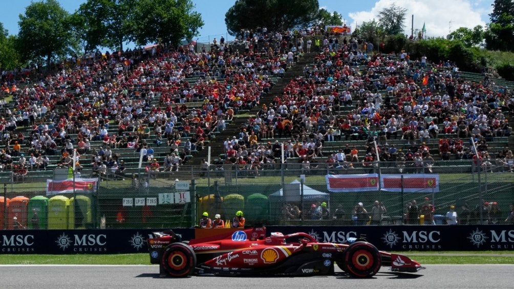 Checo Pérez supera a Max Verstappen en la PL1 del GP de Imola; Leclerc terminó 1ro