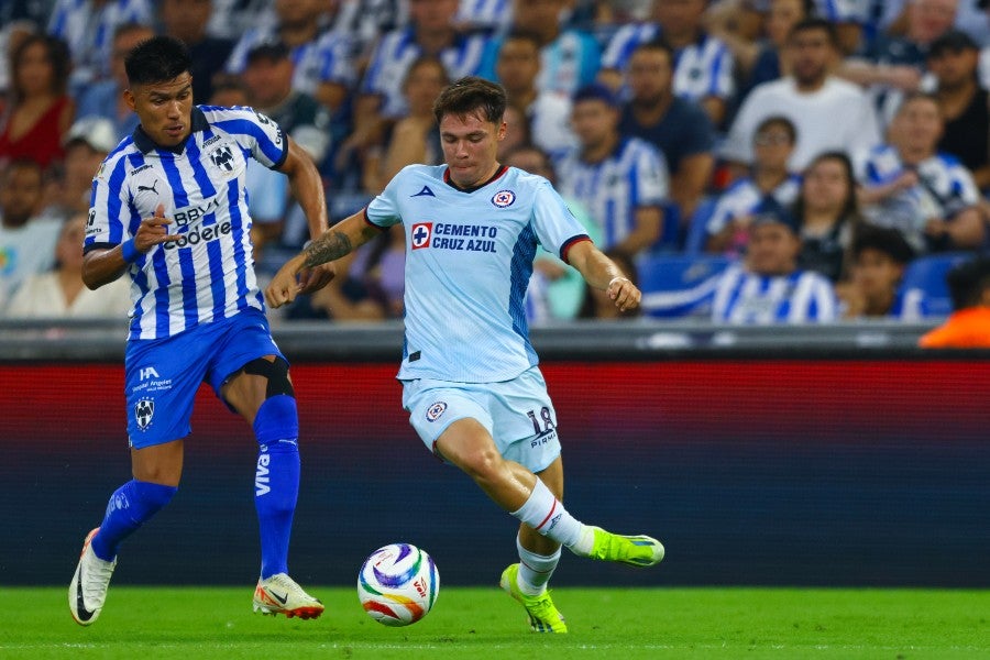 Rodrigo Huescas con Cruz Azul