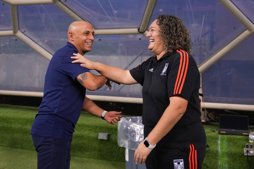 Mila y Villacampa en el Estadio Azteca