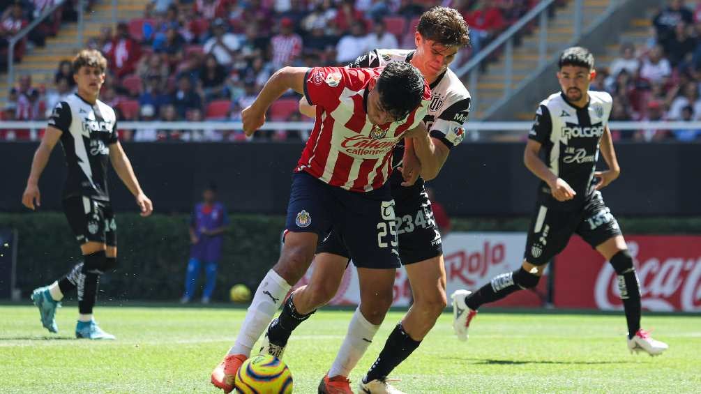 Chivas venció a Necaxa en la Final 