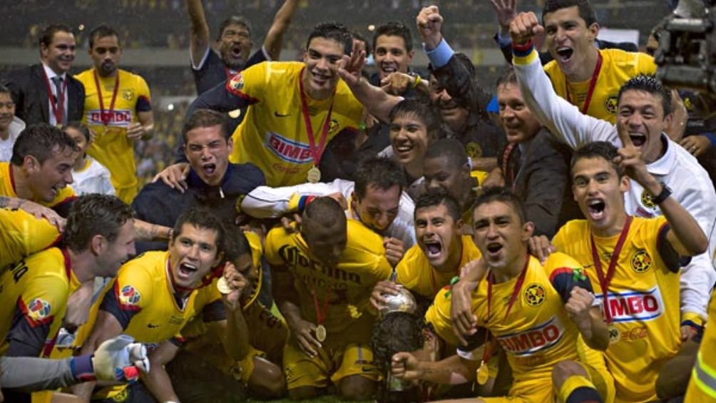 América celebra el título del 2013