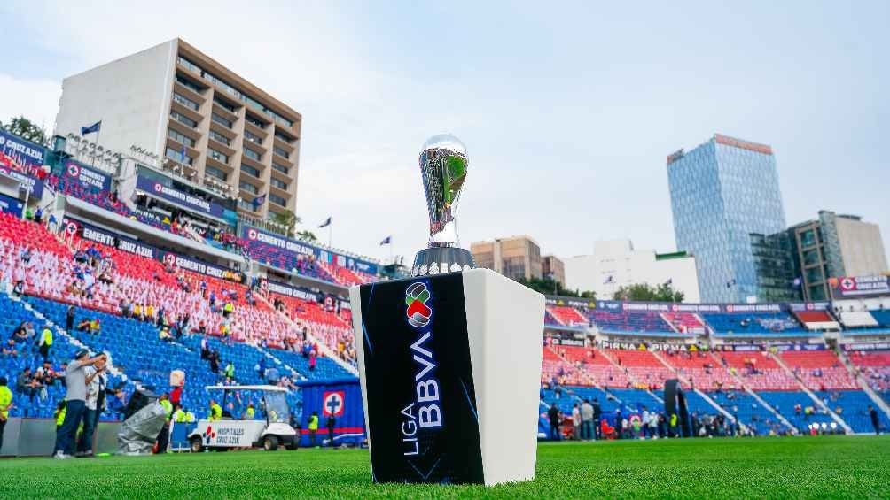 La gente ya entra al estadio