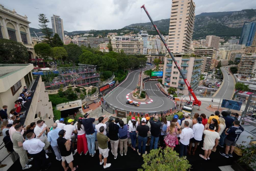 Verstappen durante las prácticas libres en Mónaco