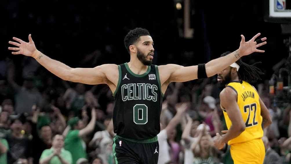 Tatum tiene mantiene el buen paso