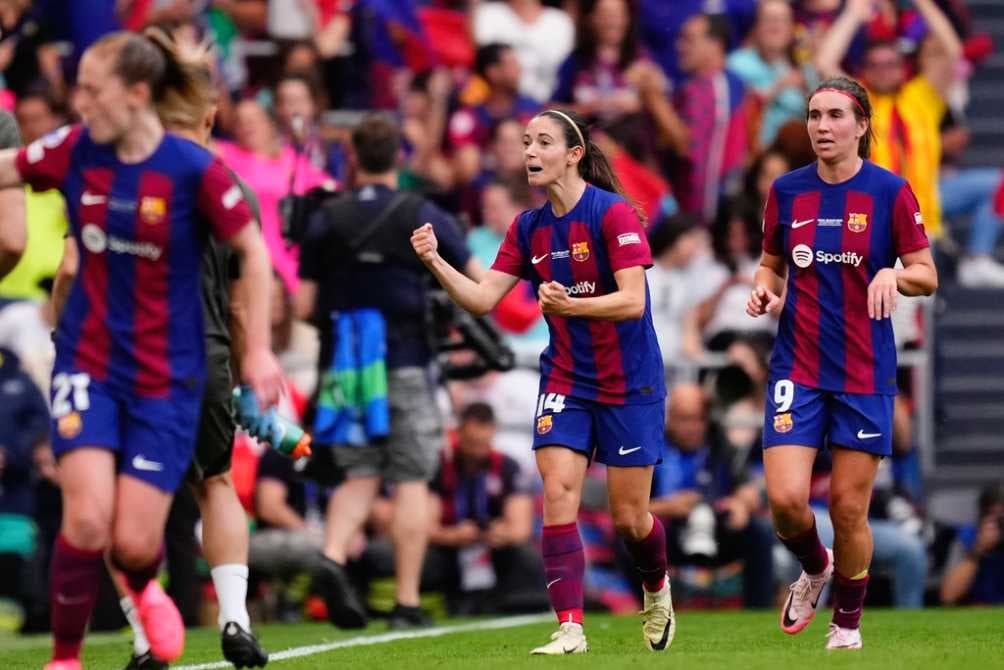 Barcelona en celebración del gol de Aitana 