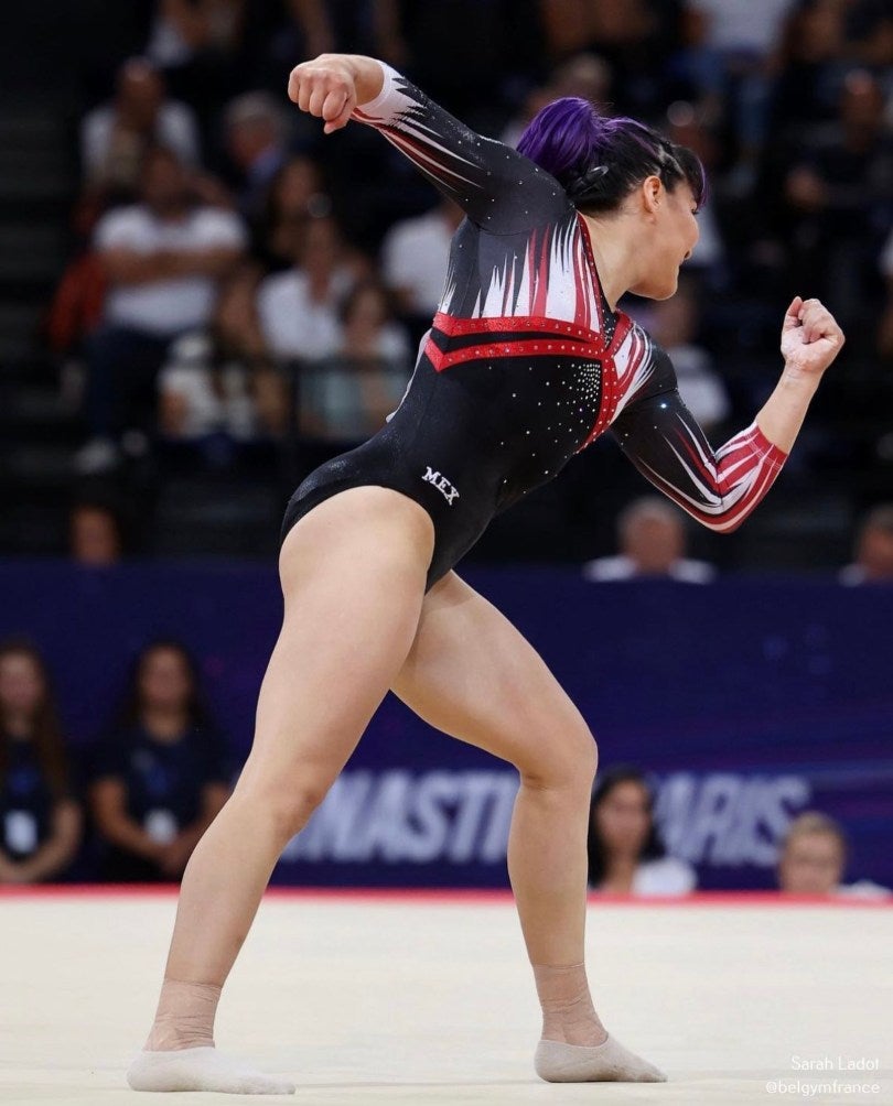 Alexa durante su participación en el Campeonato Mundial de gimnasia