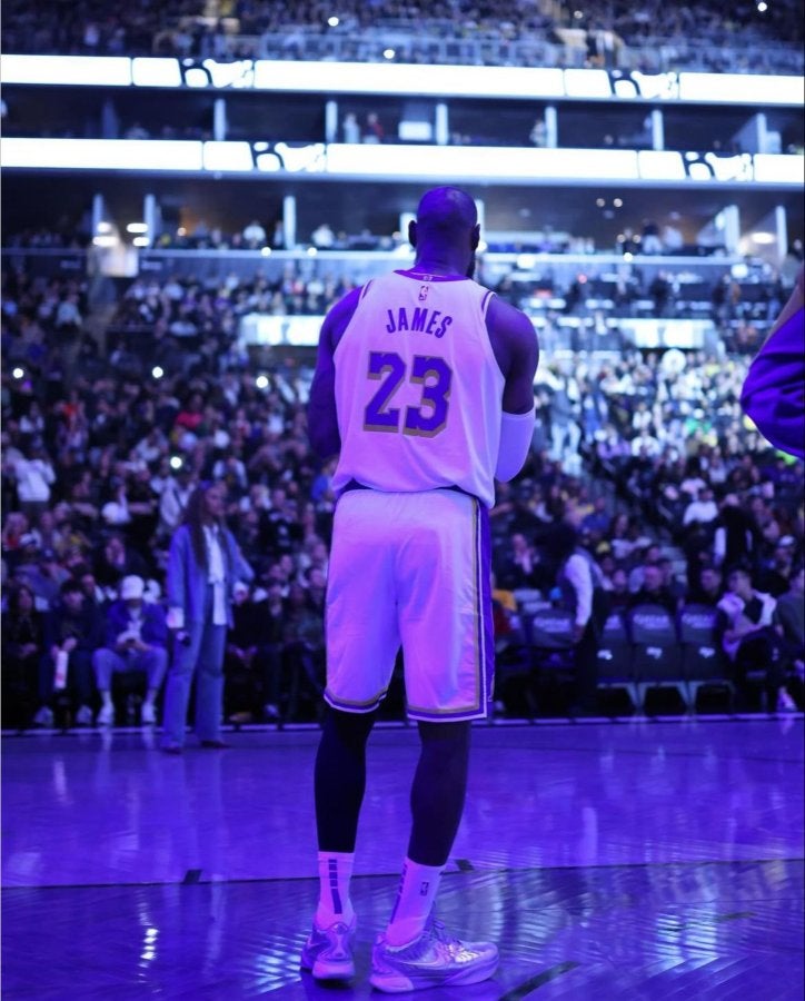 LeBron James apunta a salir de Lakers