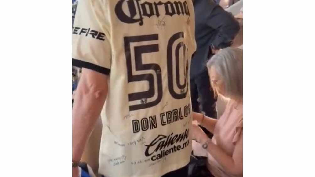 Llevó su playera de América