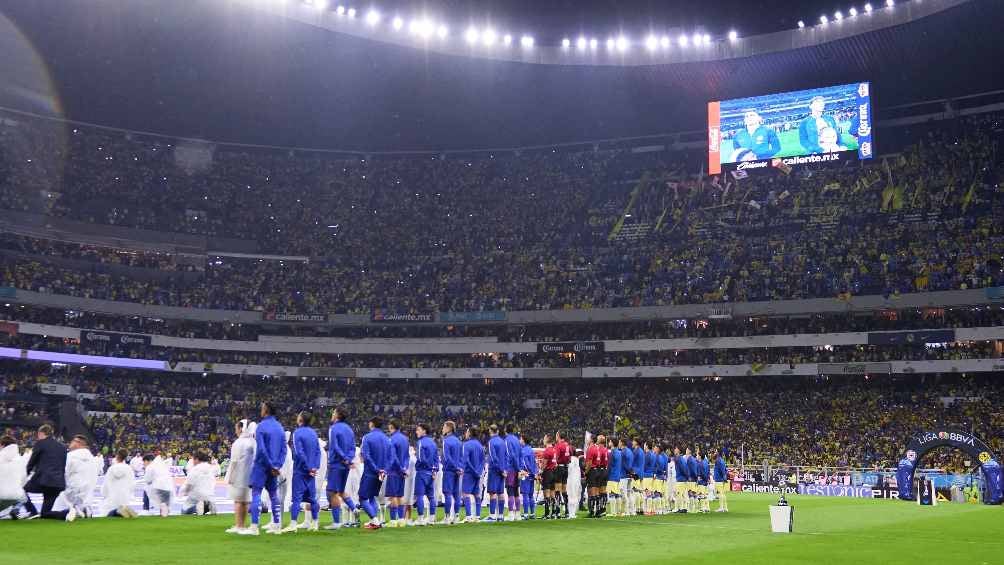 Salieron al protocolo de la Liga