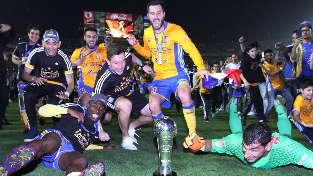 Quiñones campeón con Tigres, club que lo trajo a México