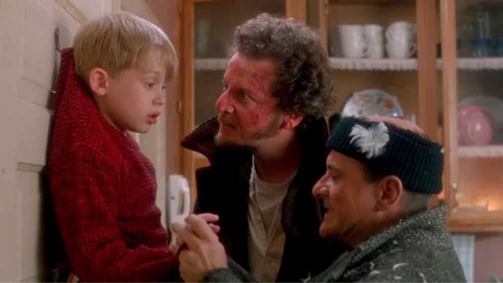 En este filme saltó a la fama Macaulay Culkin con su personaje de Kevin McCallister. 