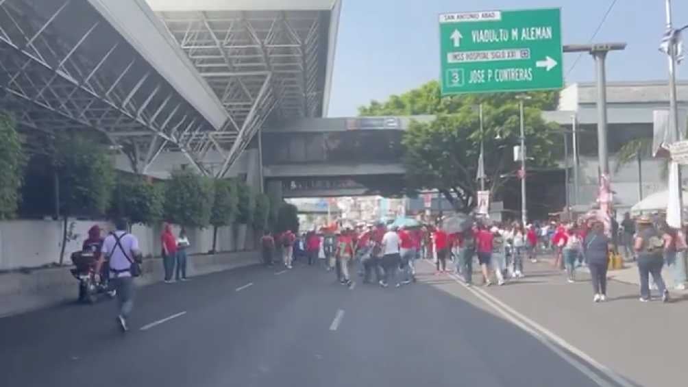 Algunas avenidas de la capital ya presentan cierres a la circulación. 