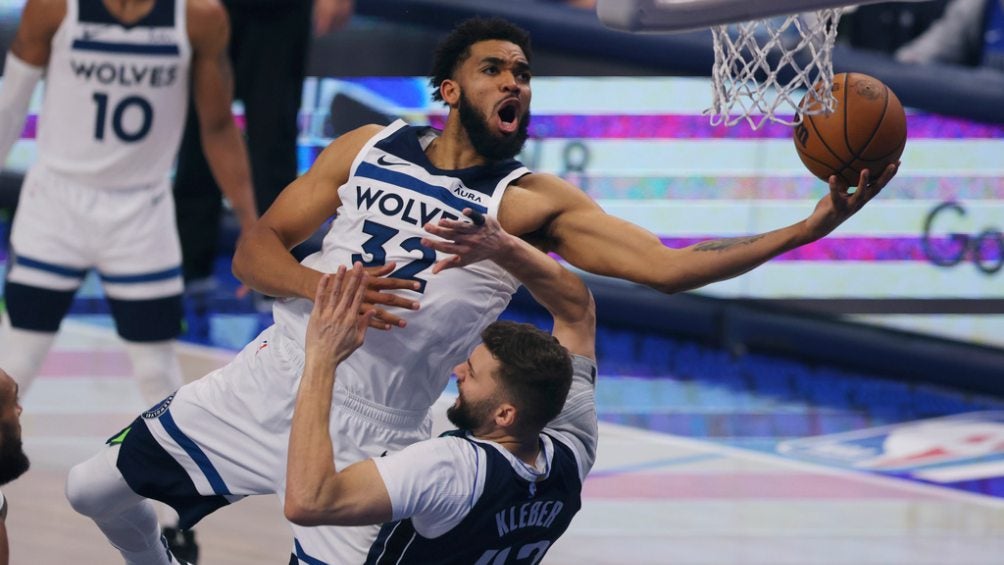 Towns y Edwards llevan a Wolves a victoria sobre Mavs para evitar barrida en Final del Oeste