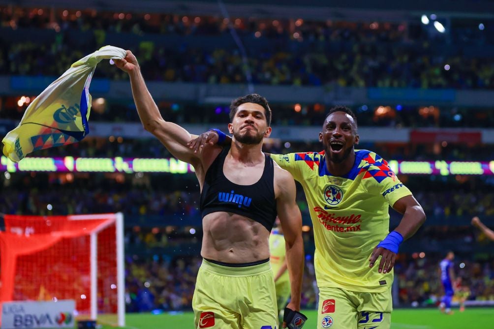 Henry Martin en celebración tras marcar el penal 