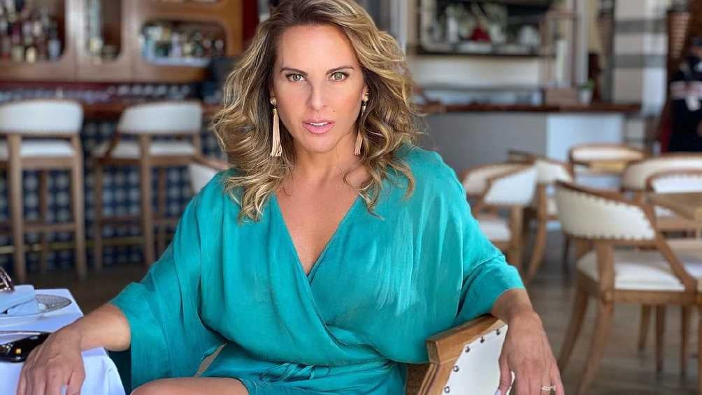 Kate del Castillo dice que vino a México para ejercer su derecho a votar. 