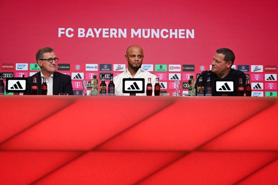 Vincent Kompany en su presentación con el Bayern