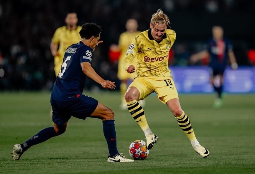 Julian Brandt en un partido con el Dortmund