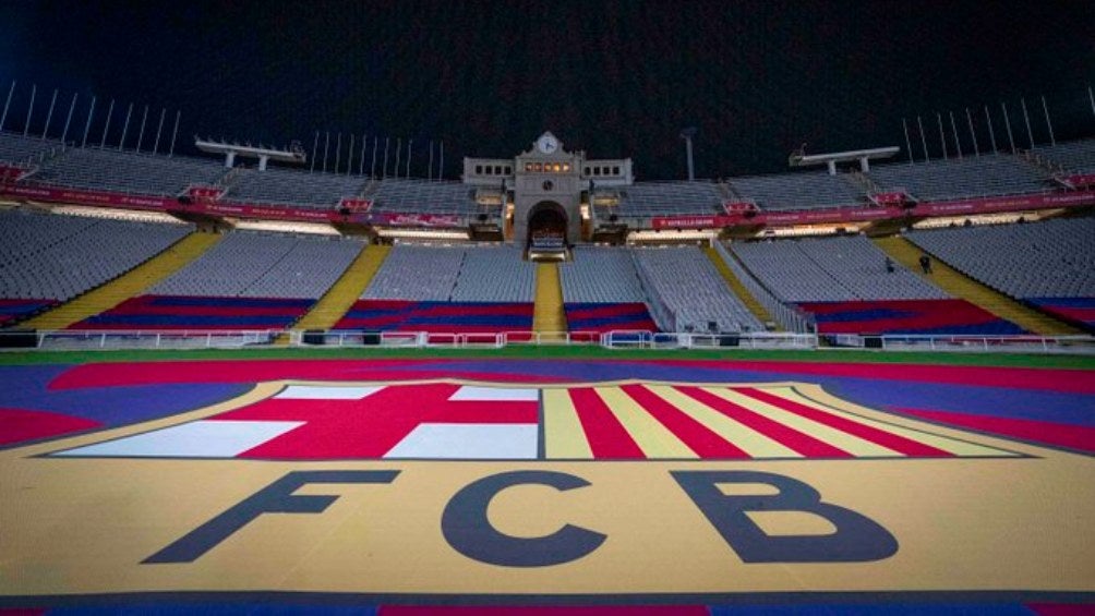 Escudo del Barcelona en el Estadio Olímpico de Montjiuc