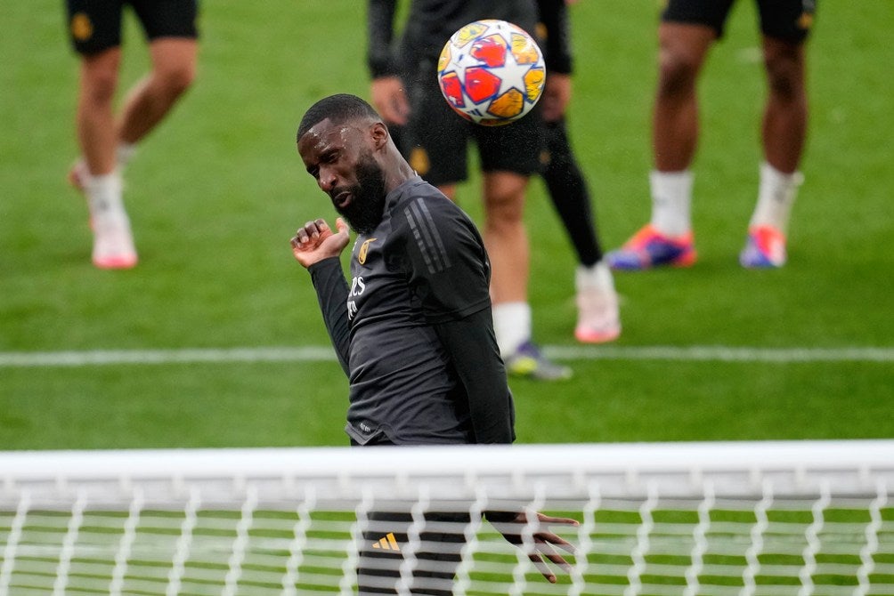 Rüdiger en entrenamiento con Real Madrid