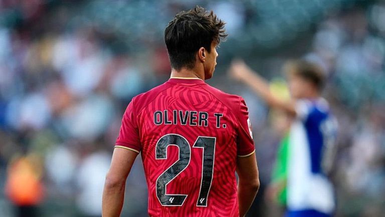 Oliver Torres se acerca a Rayados 