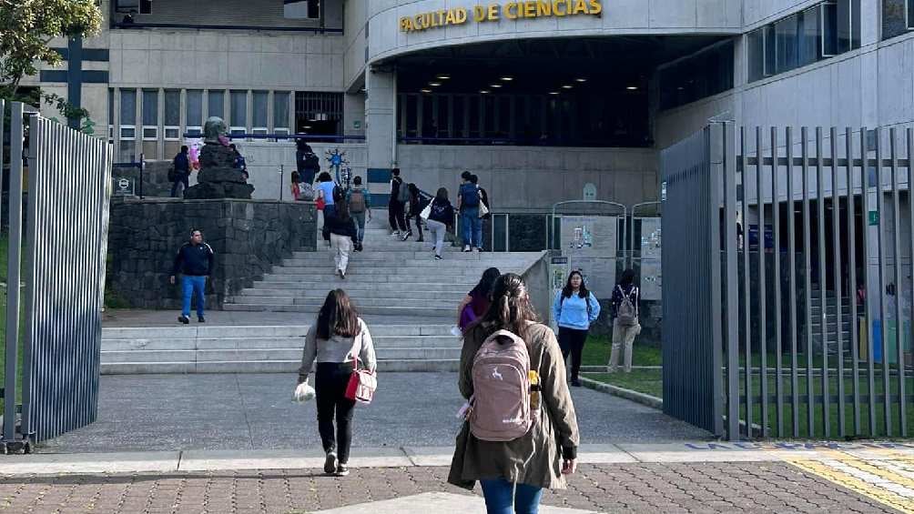 Detienen a estudiante de la UNAM tras hacerse pasar por su amigo para presentar un examen 