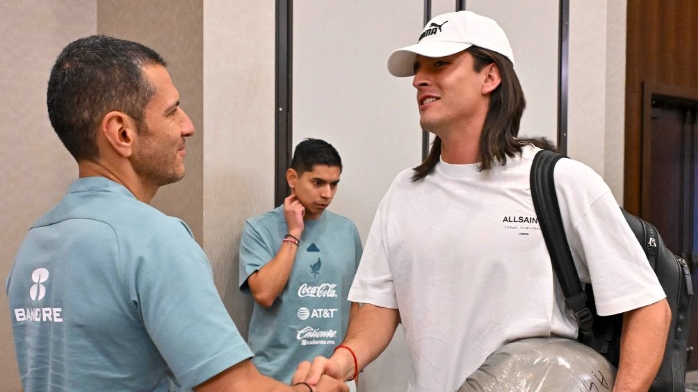 Jaime Lozano recibiendo a Acevedo