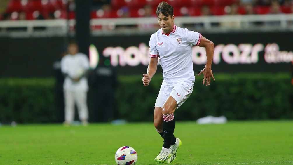 Oliver Torres jugó en Sevilla antes de llegar a Rayados