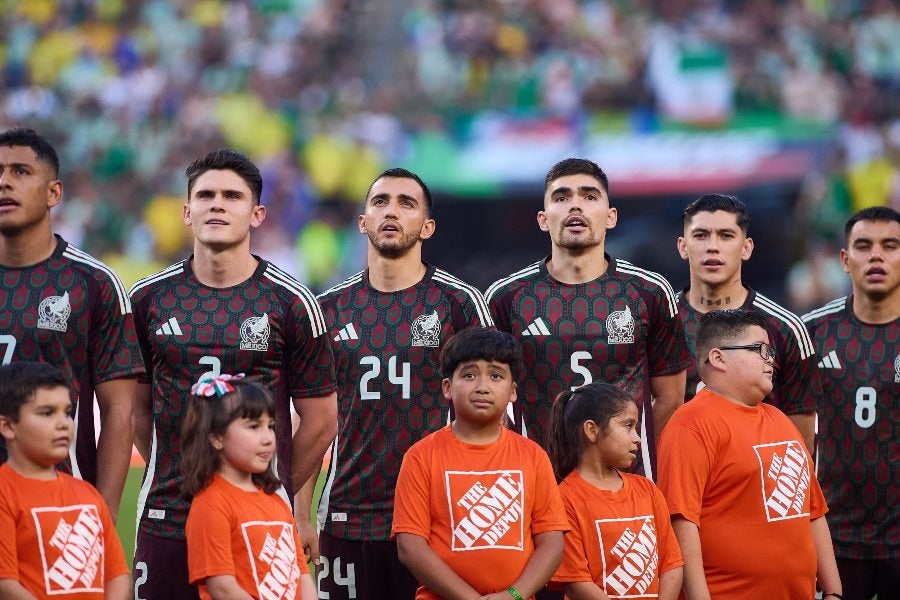 Johan Vásquez jugó con un jersey distinto