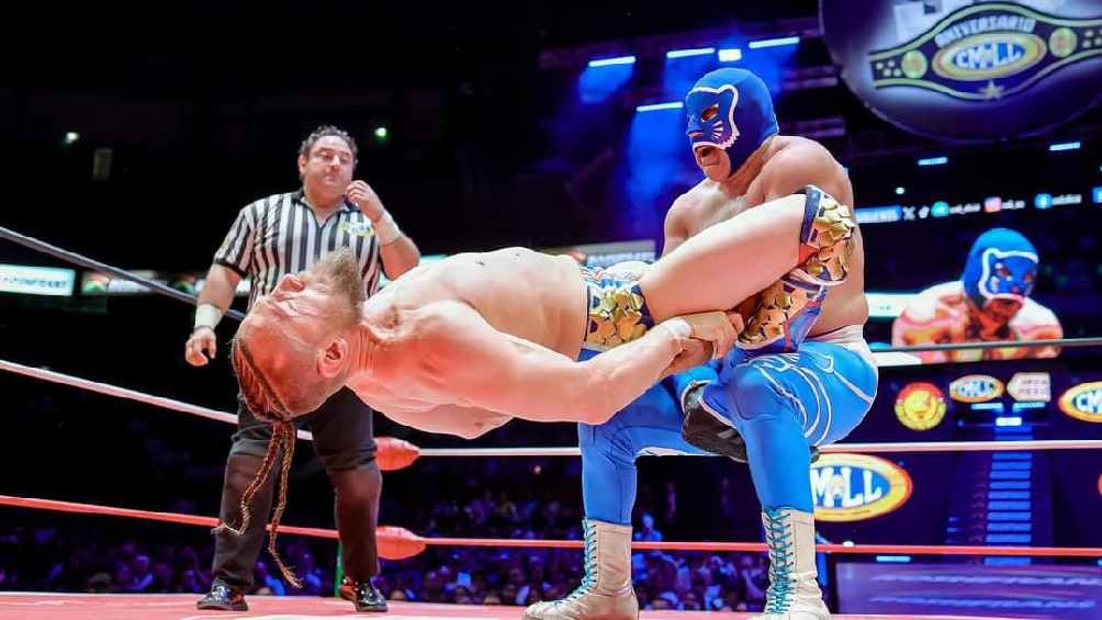 Blue Panther vs Hechicero encabeza la cartelera de la Arena México de este martes