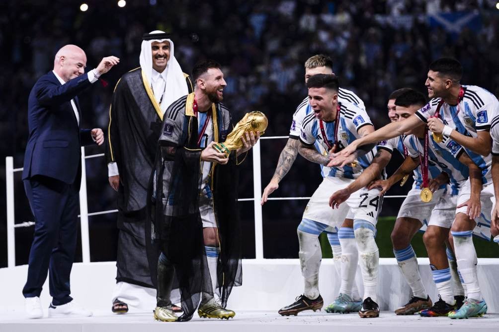 Messi con la Copa del Mundo en Qatar 2022