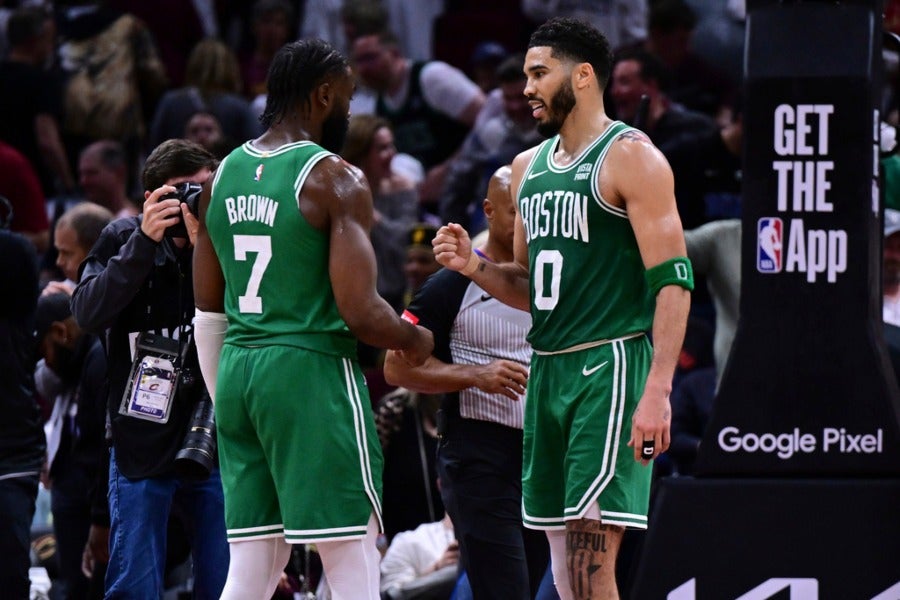 Jaylen Brown y Jayson Tatum