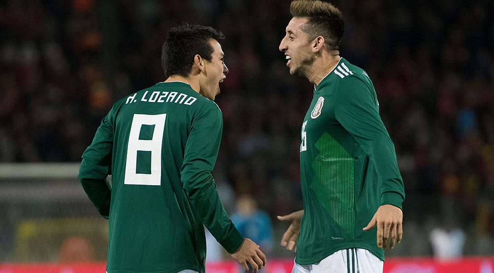 Chucky y HH celebran una anotación de la Selección Mexicana