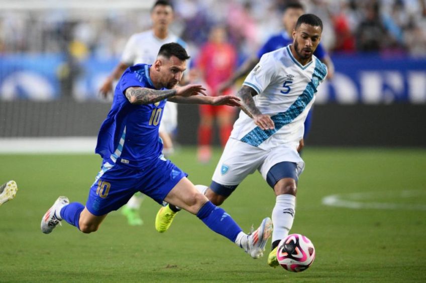 Guatemala cae ante Argentina por errores