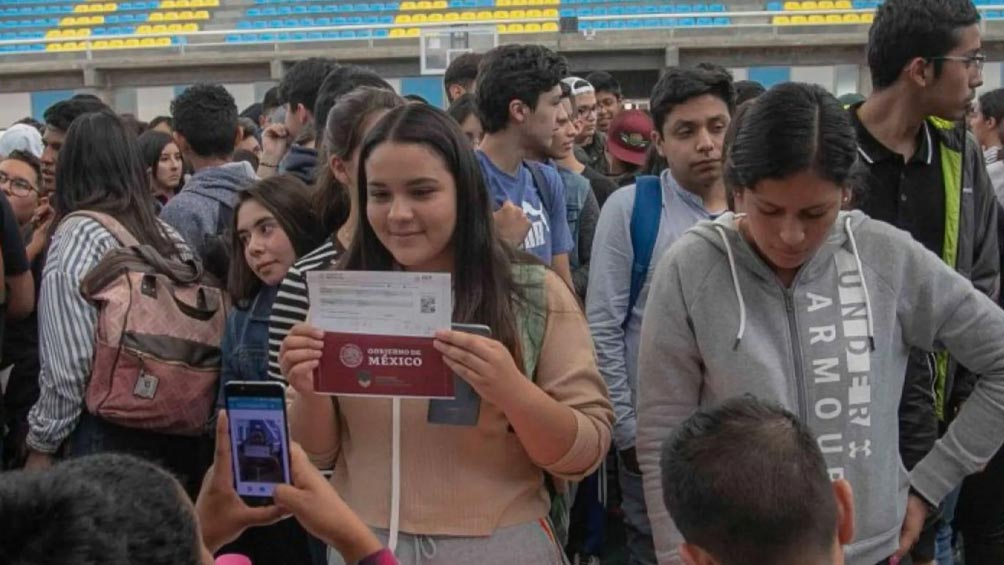 La Beca Benito Juárez ha impulsado a millones de estudiantes