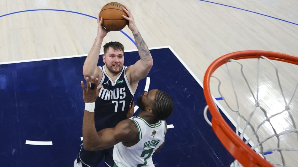 Doncic en desventaja ante Celtics