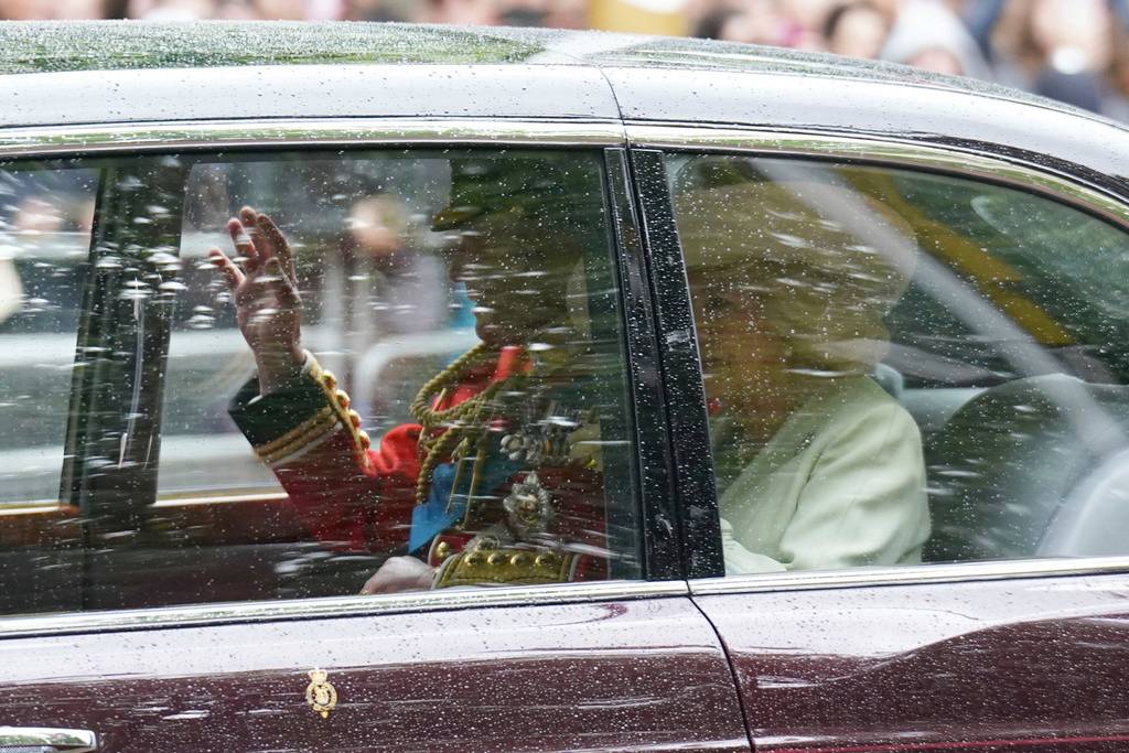 El rey Carlos III estuvo acompañada de la reina Camilla.