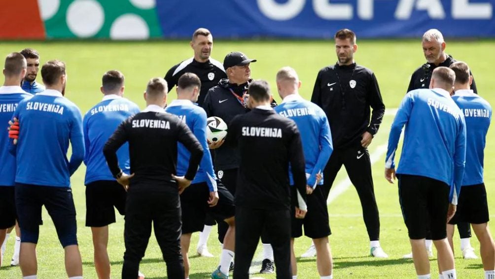 Entrenamiento de Eslovenia previo al juego