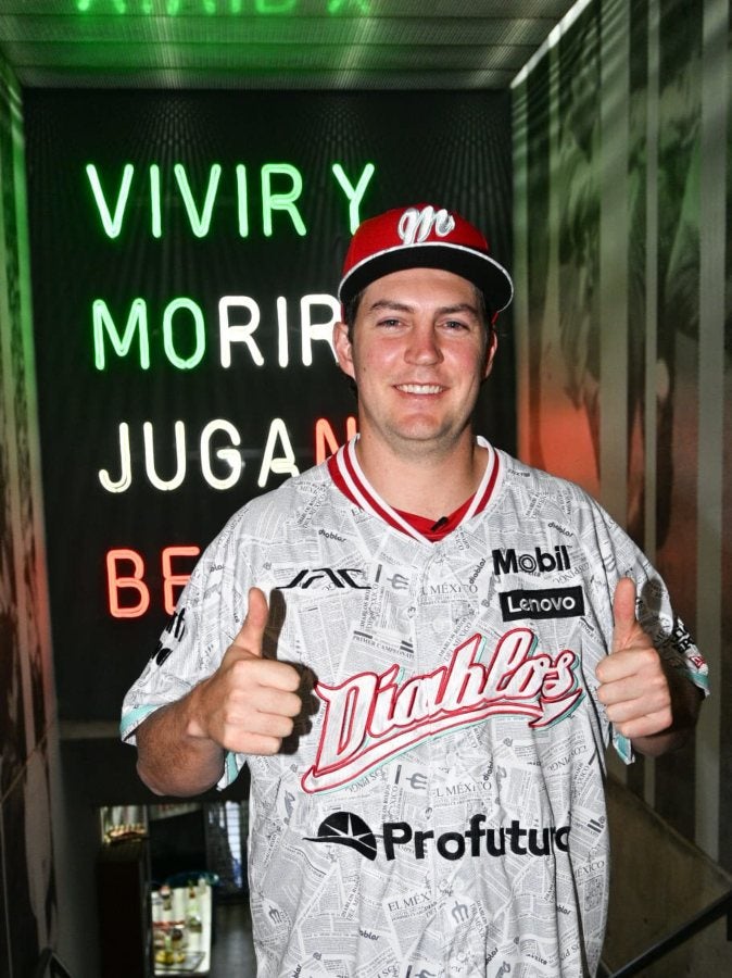 Trevor Bauer en su presentación con Diablos