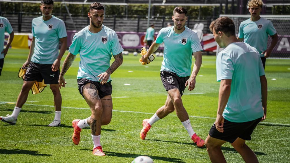 Austria preparandose para su partido vs Francia