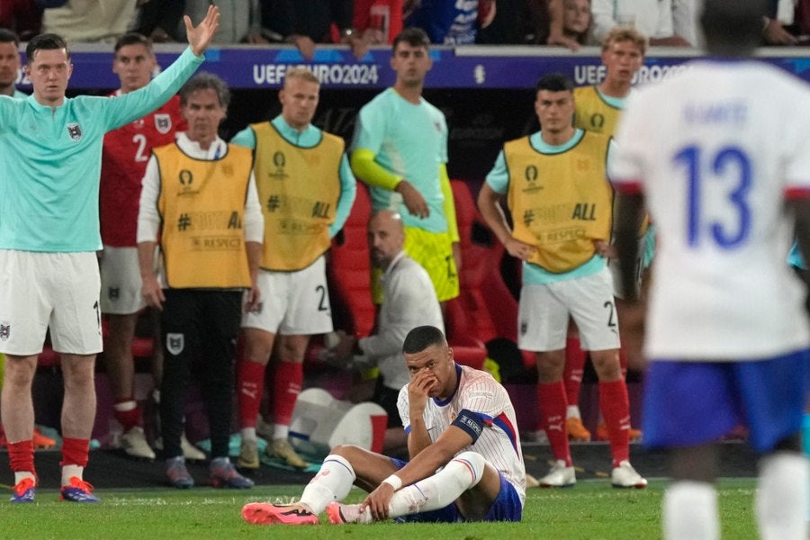 Kylian Mbappé reingresó a la cancha