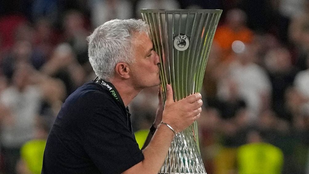 'The Special One' celebra la Conference League