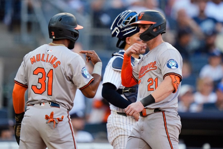 Orioles aplastó a Yankees